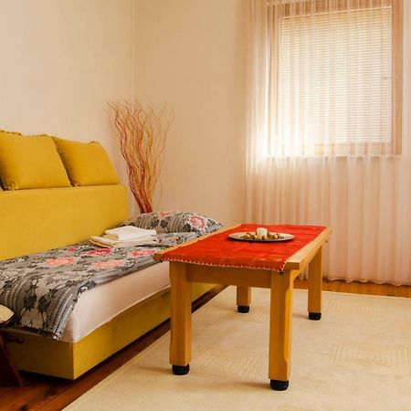 Apartmani Aa ซาราเยโว ภายนอก รูปภาพ