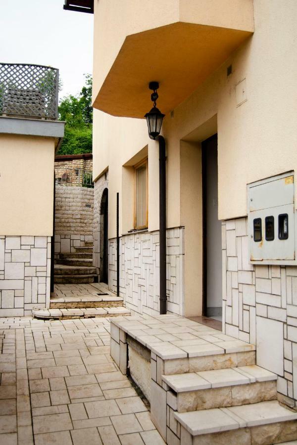 Apartmani Aa ซาราเยโว ภายนอก รูปภาพ