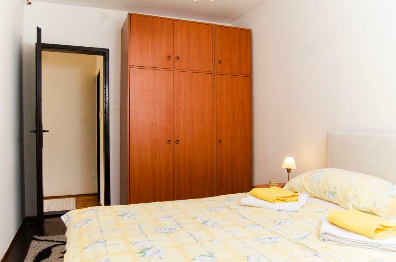 Apartmani Aa ซาราเยโว ภายนอก รูปภาพ