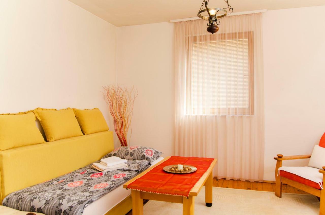 Apartmani Aa ซาราเยโว ภายนอก รูปภาพ